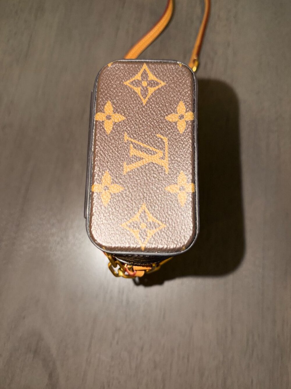 LV Phone Box - Picture 6 of 16